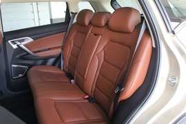 吉利博越1.8T自动四驱智尊型4G互联版