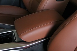 吉利博越1.8T自动四驱智尊型4G互联版