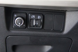 吉利博越1.8T自动四驱智尊型4G互联版