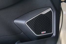 吉利博越1.8T自动四驱智尊型4G互联版