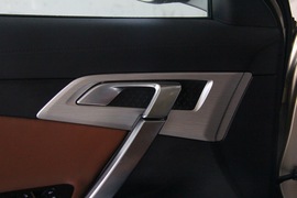 吉利博越1.8T自动四驱智尊型4G互联版