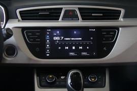 吉利博越1.8T自动四驱智尊型4G互联版