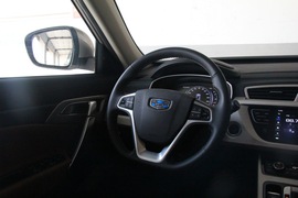 吉利博越1.8T自动四驱智尊型4G互联版