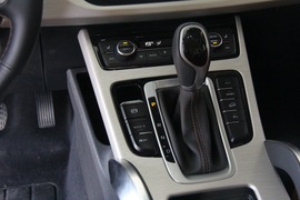 吉利博越1.8T自动四驱智尊型4G互联版