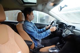 2018款别克凯越1.5N