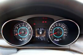 2014款江淮和悦1.5升手动尊贵型