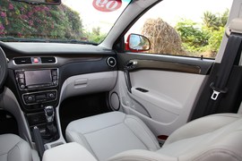 2014款江淮和悦1.5升手动尊贵型