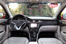 2014款江淮和悦1.5升手动尊贵型