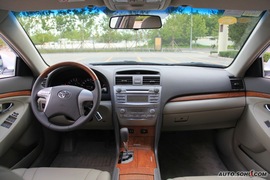 2009款丰田凯美瑞试驾