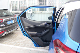 2018款比亚迪元EV360