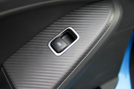 2018款比亚迪元EV360