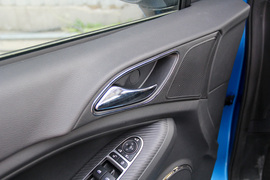 2018款比亚迪元EV360