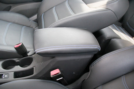 2018款比亚迪元EV360