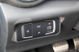 2018款比亚迪元EV360