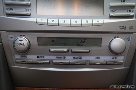 2009款丰田凯美瑞试驾
