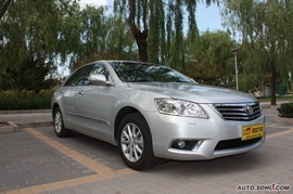 2009款丰田凯美瑞试驾