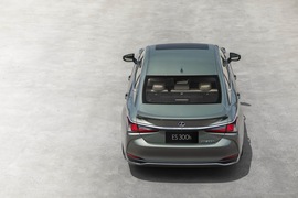 2018款雷克萨斯ES300h