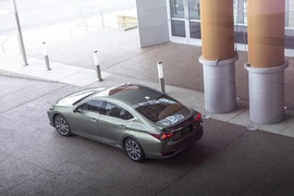 2018款雷克萨斯ES300h