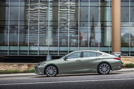 2018款雷克萨斯ES300h