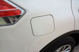 2014款日产奇骏2.5L