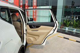 2014款日产奇骏2.5L