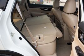 2014款日产奇骏2.5L