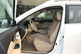2014款日产奇骏2.5L
