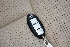 2014款日产奇骏2.5L
