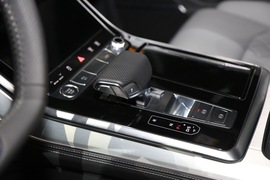 2018款奥迪Q8
