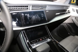 2018款奥迪Q8