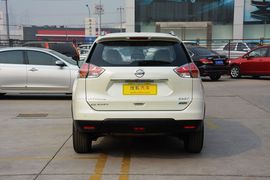 2014款日产奇骏2.5L