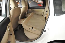 2013款日产骊威1.6XL