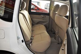 2013款日产骊威1.6XL