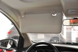 2013款日产骊威1.6XL