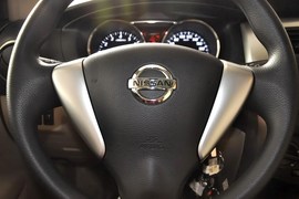 2013款日产骊威1.6XL