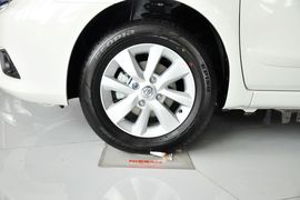 2013款日产骊威1.6XL