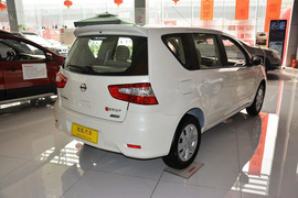 2013款日产骊威1.6XL