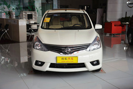 2013款日产骊威1.6XL