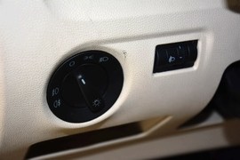 2014款斯柯达晶锐1.4L手动晶灵版