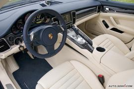 2010款保时捷Panamera