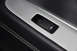 2014款Jeep指南者2.4L四驱舒适版