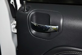 2014款Jeep指南者2.4L四驱舒适版