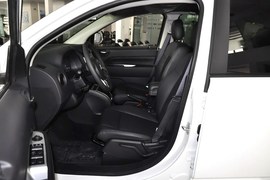 2014款Jeep指南者2.4L四驱舒适版