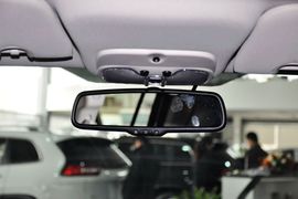 2014款Jeep指南者2.4L四驱舒适版