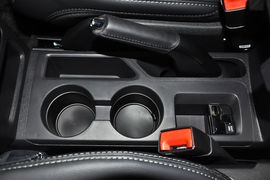2014款Jeep指南者2.4L四驱舒适版