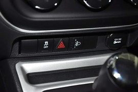 2014款Jeep指南者2.4L四驱舒适版
