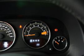 2014款Jeep指南者2.4L四驱舒适版