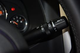 2014款Jeep指南者2.4L四驱舒适版