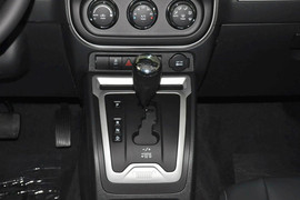2014款Jeep指南者2.4L四驱舒适版