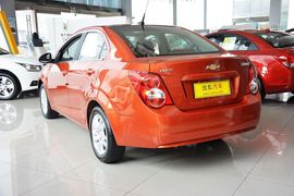 2013款雪佛兰爱唯欧三厢1.6L
